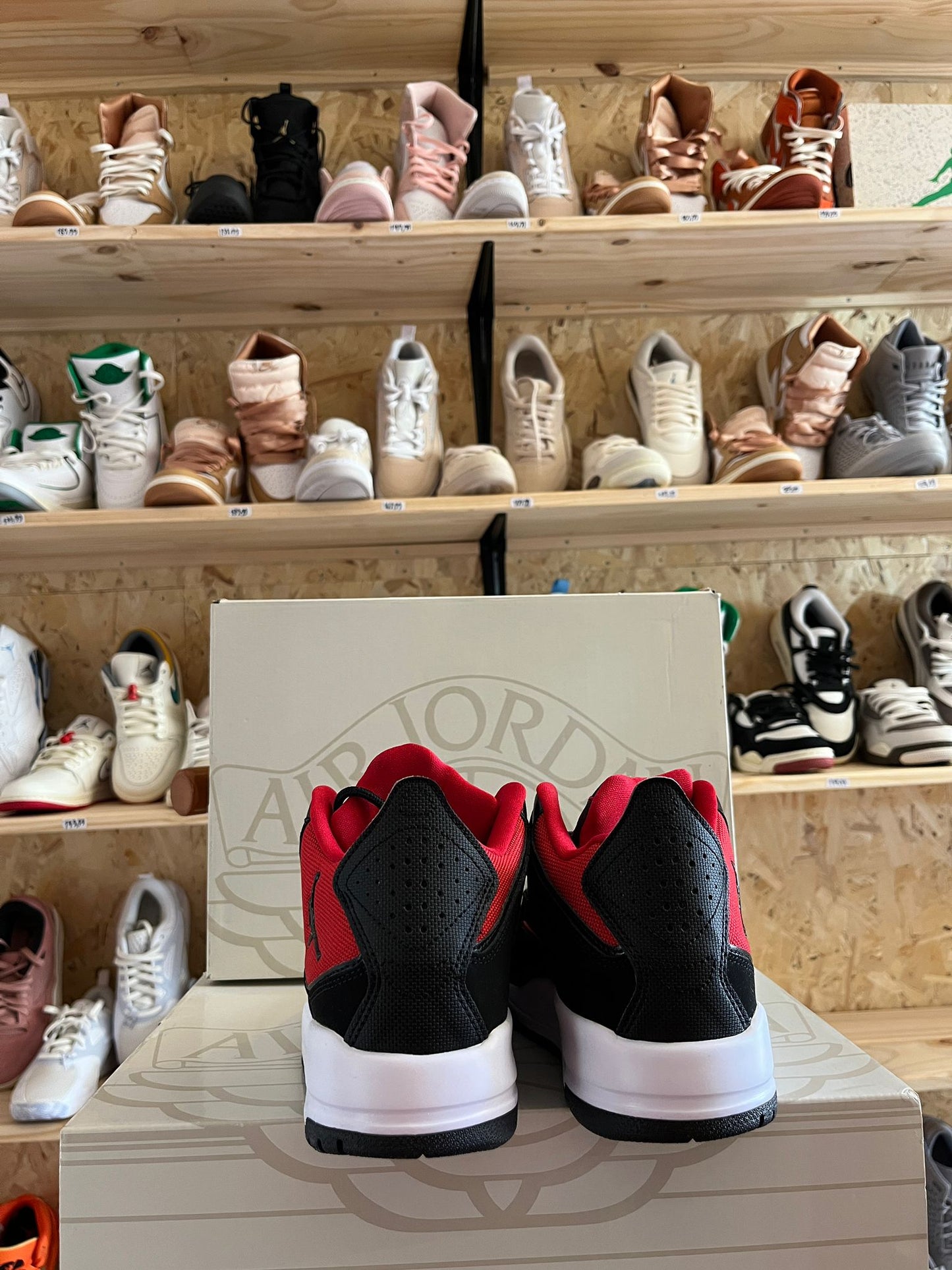 AIR JORDAN COURTSIDE 23 # 40