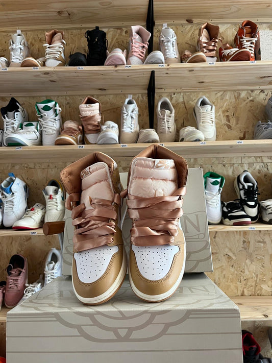 AIR JORDAN 1 mid se / se