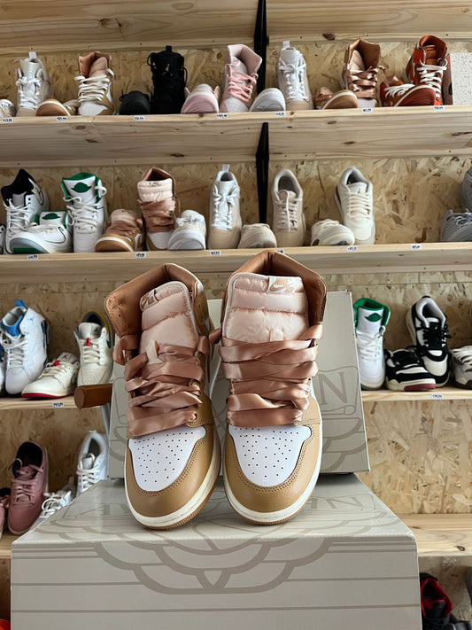AIR JORDAN RETRO HIGH  SAIL #44